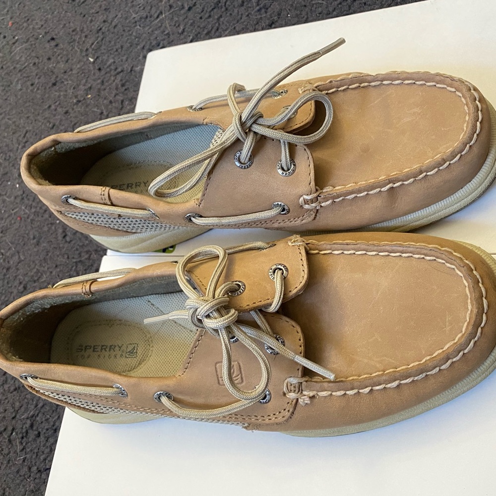 sperry intrepid boat shoes